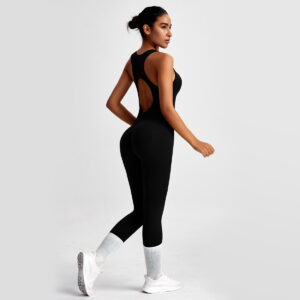 Fitness Ολόσωμη Αθλητική Φόρμα Με Εξώπλατες Χιαστή Τιράντες Και Φερμουάρ Στο Μπούστο Μαύρο (BX004)