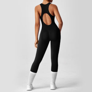 Fitness Ολόσωμη Αθλητική Φόρμα Με Εξώπλατες Χιαστή Τιράντες Και Φερμουάρ Στο Μπούστο Μαύρο (BX004)
